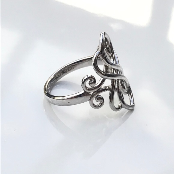 Celtic Sterling Silver Ring - Picture 4 of 6